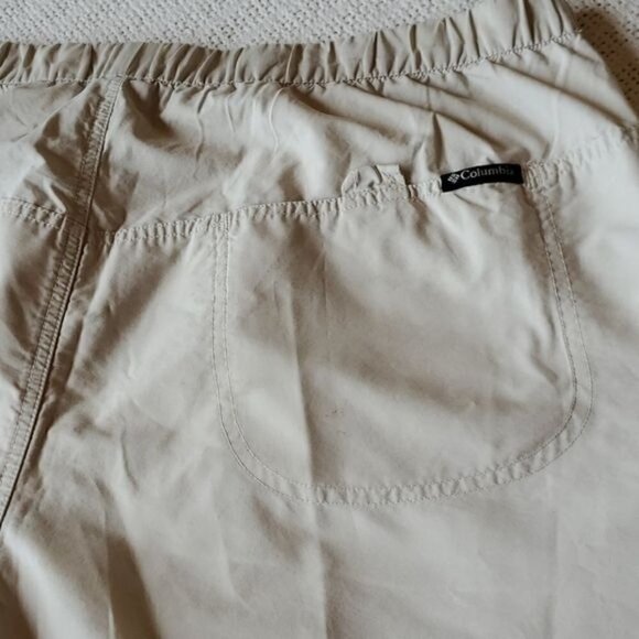 Columbia Cinched Waist & Hem Zippered Pockets Hiking Fishing Beige Sz. XL Shorts - Picture 8 of 12